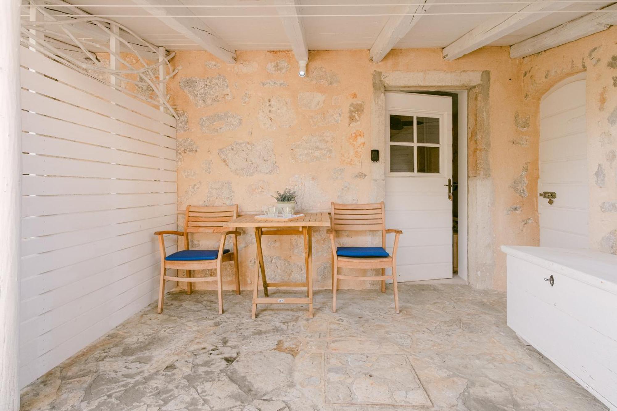 Pavi Apartments Romantic Stone House K13 Kornic Exterior photo